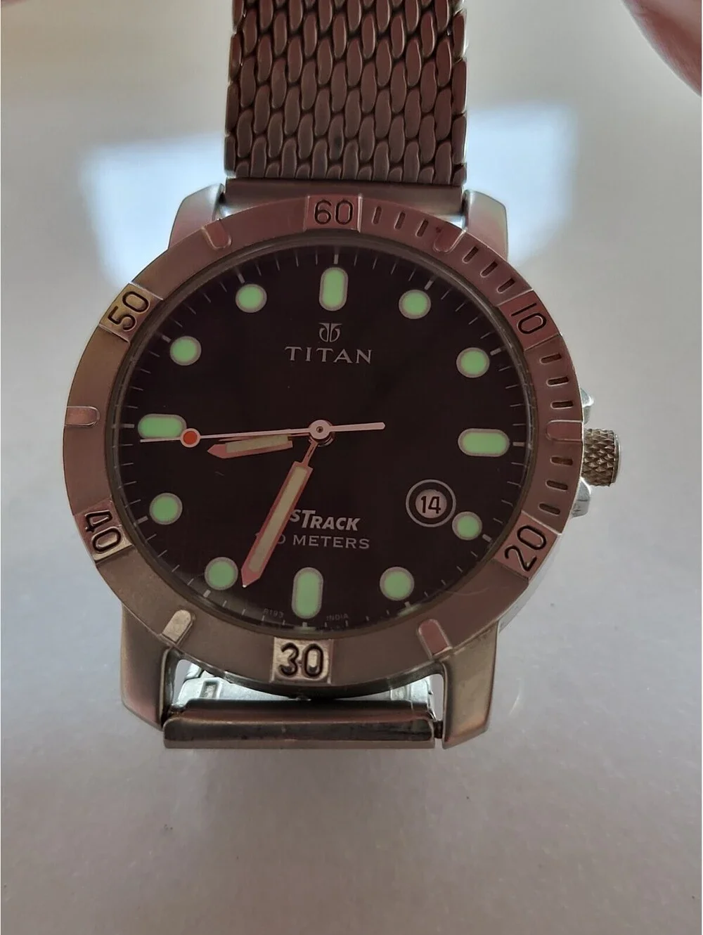 TITAN FASTRACK QUARTZ BLACK DIAL MEN'S WATCH WORKING LUMINESCENT 36MM EUC CLEAN